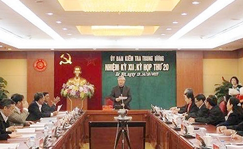 Uy nghiêm kiểm tra, lòng tin dân chúng