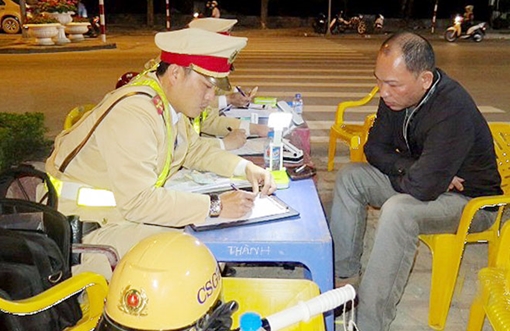 Xử lý nghiêm các bác tài mê đắm “ma men”