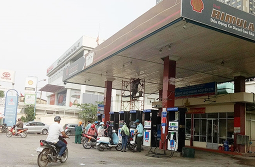 Người tiêu dùng vẫn còn nghi ngại xăng E5