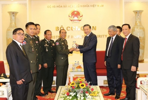 Tăng cường hợp tác giữa lực lượng Cảnh vệ Việt Nam và Campuchia