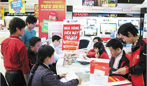 Dùng giấy tờ giả chiếm đoạt tài sản qua mua hàng trả góp tại cửa hàng