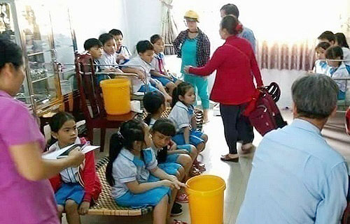 Tạm dừng đề án Sữa học đường sau khi 70 học sinh nhập viện nghi ngộ độc