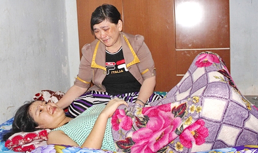 Một gia cảnh khốn khó cần những tấm lòng nhân ái