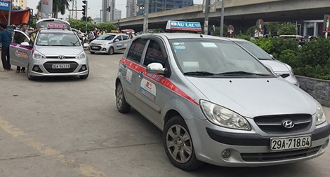 Nghị định mới sẽ định danh để quản lý taxi Uber, Grab