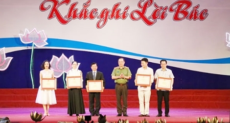 Bế mạc liên hoan nghệ thuật quần chúng CAND lần thứ X khu vực II