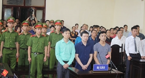 Trả hồ sơ vụ chạy thận làm 9 người chết ở Hòa Bình để điều tra bổ sung