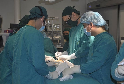 Giá khám bệnh và giá 40 dịch vụ y tế sẽ giảm