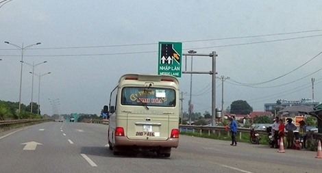 Đừng biến đường cao tốc thành… đường làng