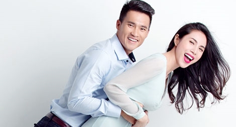 Thủy Tiên - Công Vinh dìu nhau qua "Phút 89"