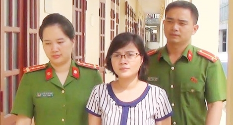 Bán 1 xe ô tô cho nhiều người bằng giấy tờ giả