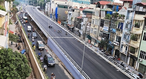 Hà Nội lại “xin” thay thế đê Hữu Hồng bằng bê tông cốt thép