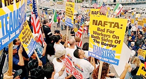 Từ những mối giao thương quốc tế: Đao thương hay lưỡi cày?