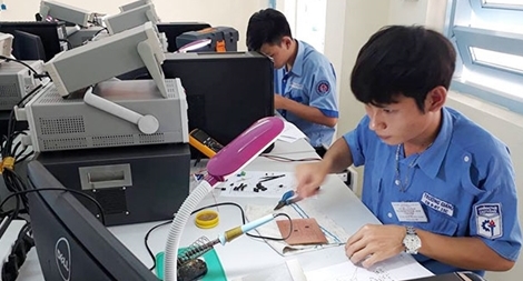 Băn khoăn về nguồn nhân lực từ “bài toán” chỉ thi tốt nghiệp THPT