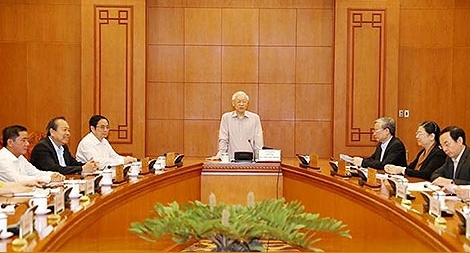 Anh hùng đoán giữa trần ai