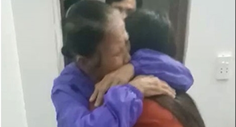 Một phụ nữ trở về sau 16 năm lưu lạc