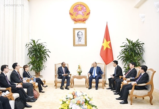 Thủ tướng tiếp Bộ trưởng Bộ Nội vụ kiêm Bộ trưởng Bộ Luật pháp Singapore