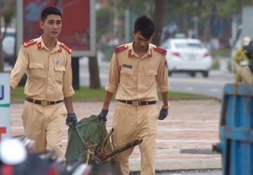 Sau mưa lũ, các tỉnh miền Trung khẩn cấp xử lý môi trường, kiểm soát dịch bệnh