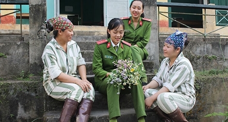 Chuyện nghề của nữ quản giáo người Dao tiêu biểu