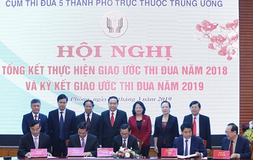 Cụm thi đua 5 thành phố trực thuộc Trung ương ký giao ước thi đua năm 2019