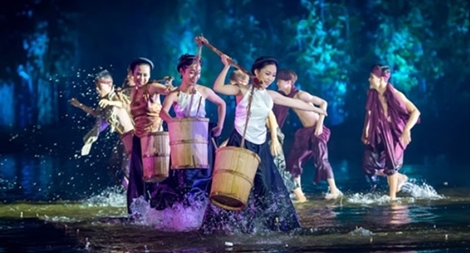 Công ty Tuần Châu là chủ sở hữu kịch bản, đạo diễn Việt Tú là tác giả