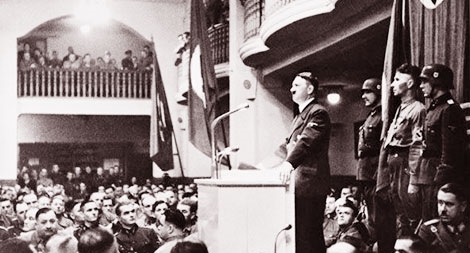 Ai là người đầu tiên mưu sát Adolf Hitler?