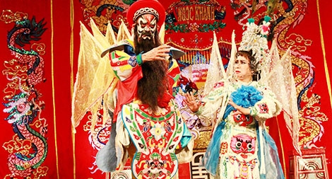 Thử bàn về hát bội