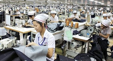 Lao động ngành may mặc lương không đủ sống