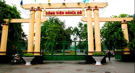 Tìm tung tích nạn nhân chết trước cổng Công viên Nghĩa Đô