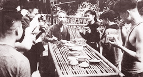 Học Bác từ những điều bình dị