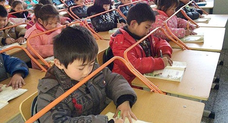 Quỳ hay không quỳ?