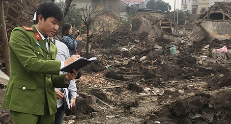 Nỗi lo cháy nổ ở trung tâm đồng nát Văn Môn