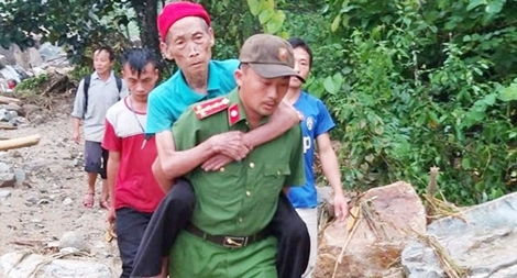 Các địa phương tập trung khắc phục hậu quả mưa bão