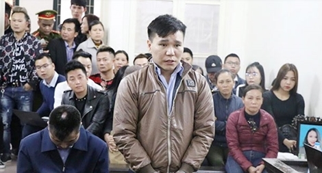 Ca sĩ Châu Việt Cường được giảm án 2 năm tù 