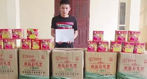 Dùng ô tô mang biển số giả chở 3 tạ pháo