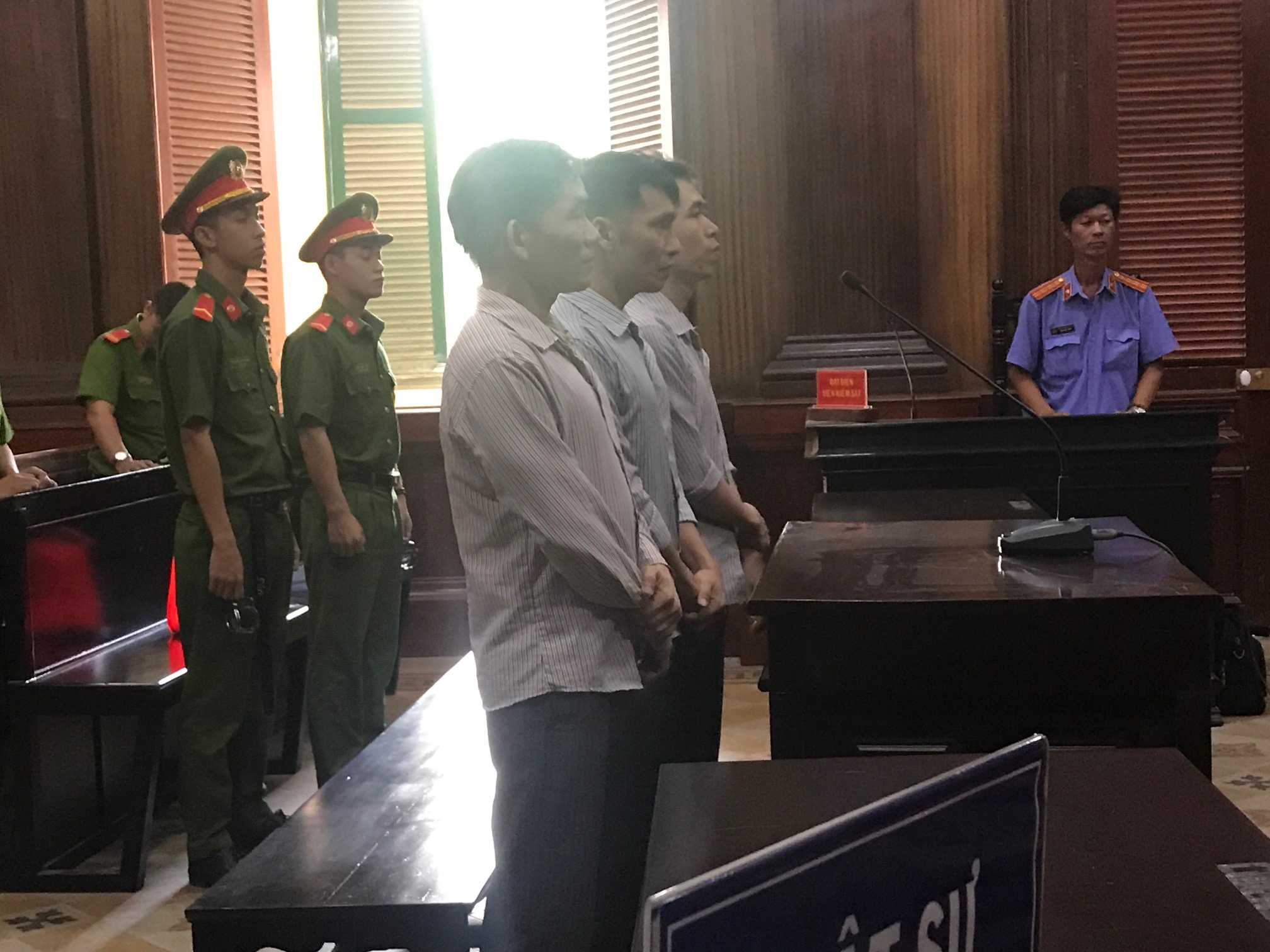 Phạt 46 năm tù 3 bị cáo tàng trữ ma túy