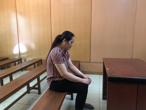 Nữ nhân viên chiếm đoạt hàng tỉ đồng của cơ quan để đánh bạc