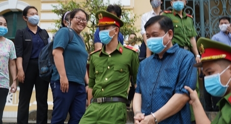 Bị cáo Nguyễn Hồng Trường: Lần đầu tiên làm đấu giá nên có sai sót