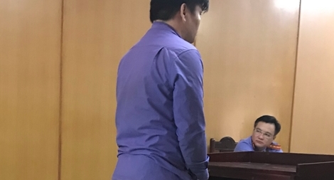 Đâm con chủ quán karaoke để giải cứu bạn, nam thanh niên lãnh án