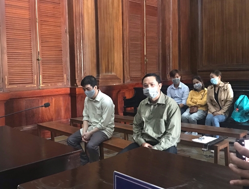 Lôi kéo bạn học vào vòng lao lý