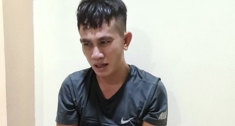 Mặc quần áo  giả gái để cướp giật tài sản