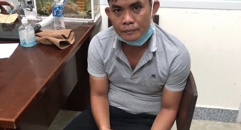 Truy đuổi ôtô vượt chốt kiểm soát dịch và phát hiện ma túy