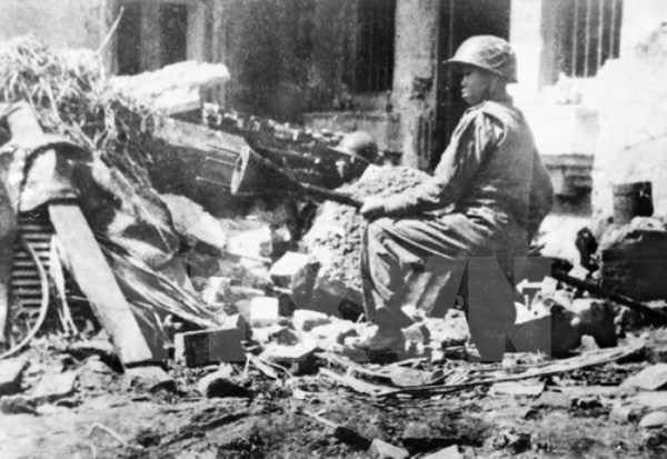 Triển lãm “Sống mãi với Thủ đô”