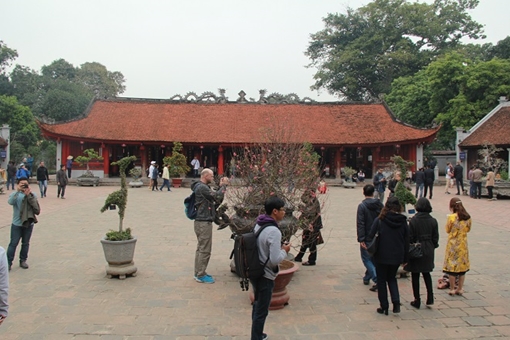 Hà Nội lấy ý kiến về dự thảo quy tắc ứng xử nơi công cộng