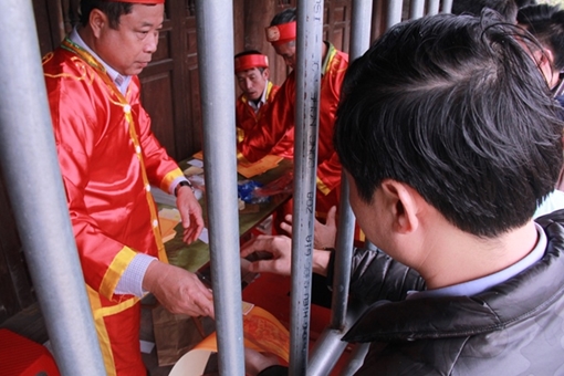 Hàng vạn chiếc ấn đền Trần đến tay du khách