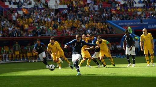 Pháp chiến thắng Australia nhờ bàn thắng dấu ấn công nghệ