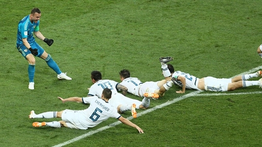 "Gấu" Nga viết cổ tích giữa thời hiện đại!