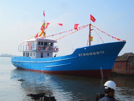 Quảng Trị hạ thủy thêm 3 con tàu cá vỏ thép
