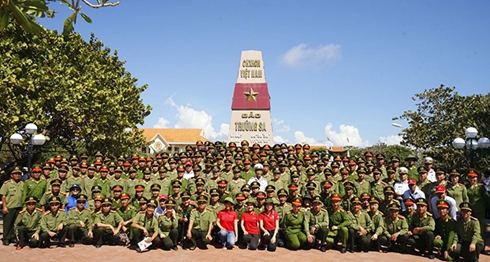 Trường Sa – Tình gần nơi đảo xa