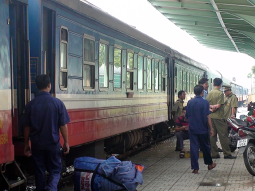 Phát hiện 14 kg ma túy đá trên tàu SE3 từ Hà Nội tới ga Biên Hòa