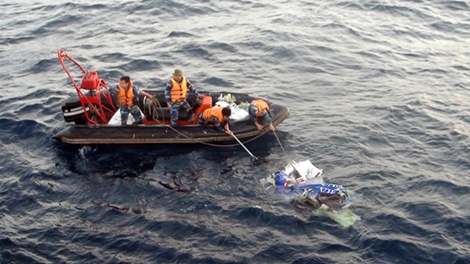 Trục vớt vật nghi ngờ là hộp đen của CASA-212